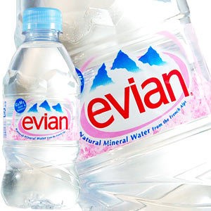 伊藤園　エビアンevian330ml